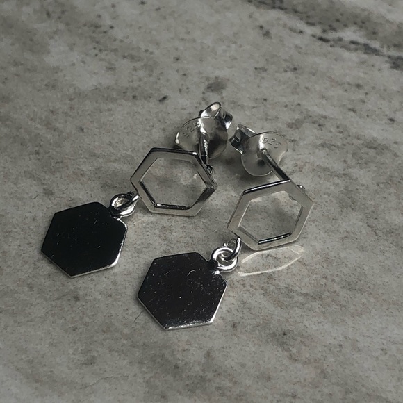 925 Sterling Silver Geometric Hexagon Earrings - Picture 4 of 8